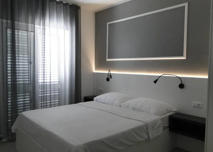 Tepli Bok 프리모스턴