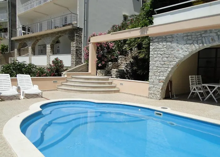 Tepli Bok 3* Primošten